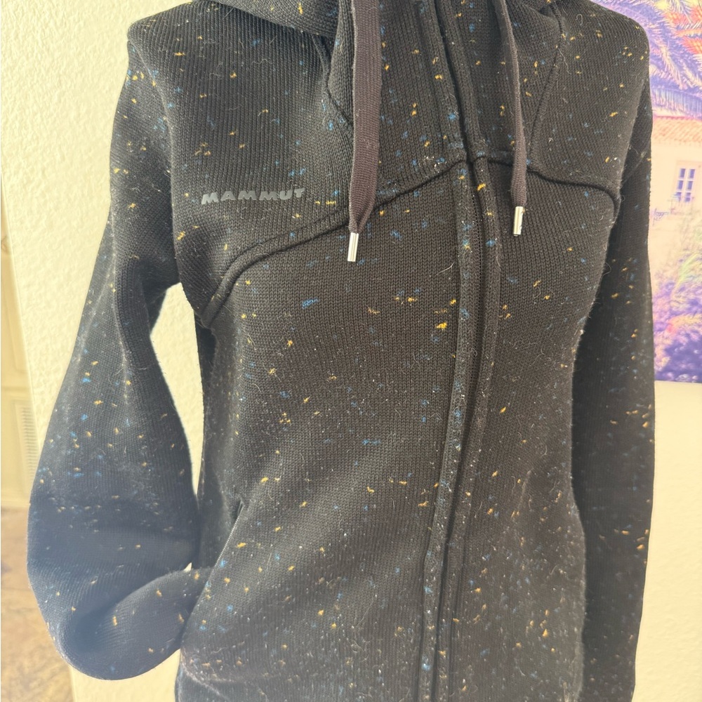 Mammut Black and Gray Fleece Jacket - Picture 8 of 15
